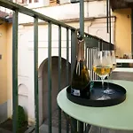 Corte Cavour Duplex Centro, Wifi E Garage Lägenhet
