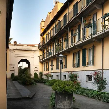 Corte Cavour Duplex Centro, Wifi E Garage Apartment