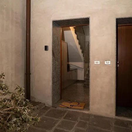 Corte Cavour Duplex Centro, Wifi E Garage Apartment